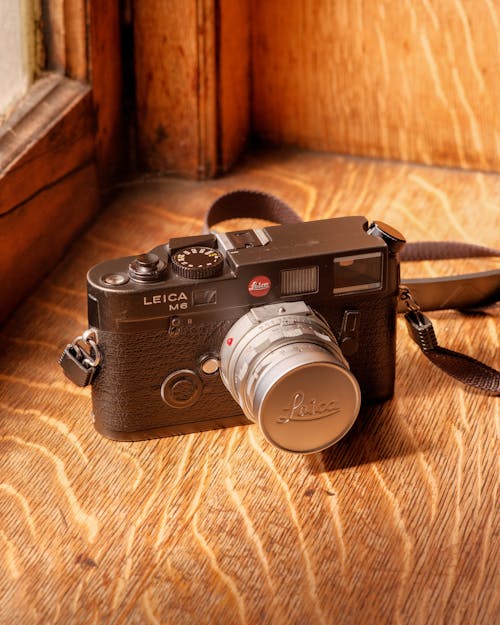 Fotobanka s bezplatnými fotkami na tému analógový fotoaparát. analógová kamera, drevený, klasický