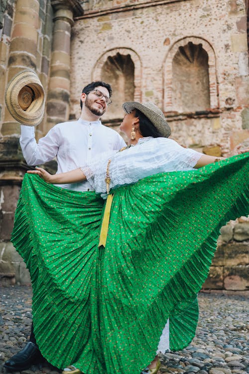 Foto profissional grátis de bailarinos, casal, casal mexicano