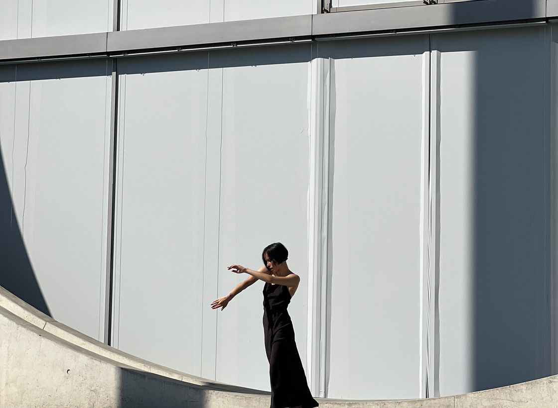 Quiet luxury outfit inspiration with wearable proportions