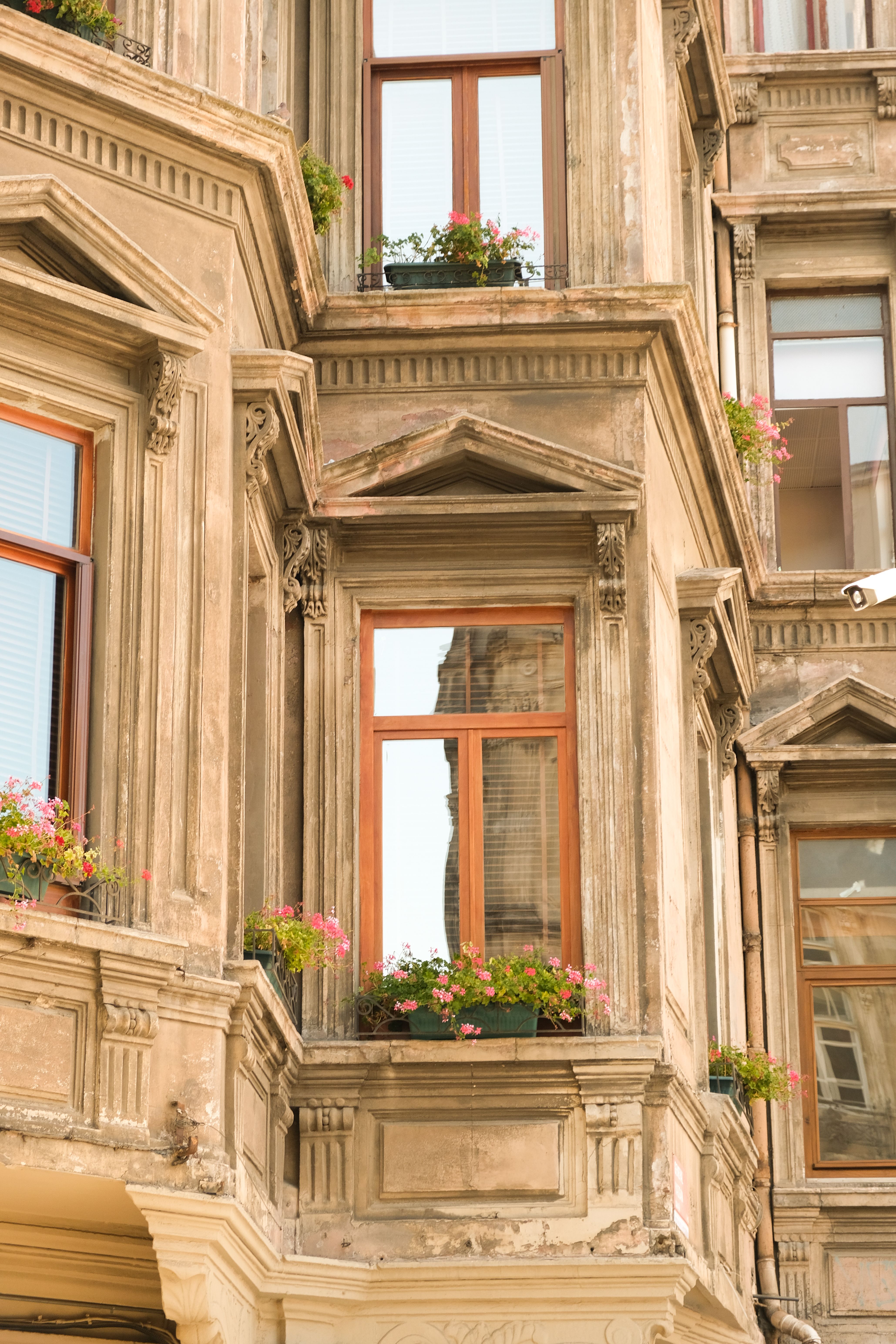 Elegant Historic European Architecture with Balconies · Free Stock Photo