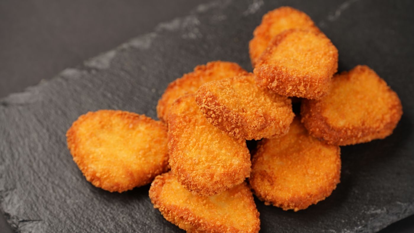 Air fryer comparison: full-size vs compact in 2026 — which one fits your kitchen