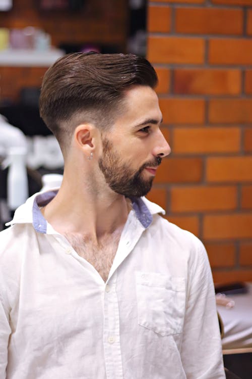 Fotos de stock gratuitas de barba, cabello corto, Camisa blanca