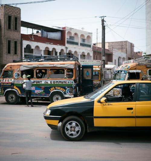 Fotos de stock gratuitas de autobús, calle, calles de la ciudad