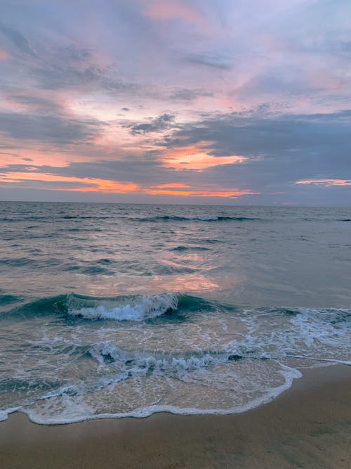 Kostenloses Stock Foto zu dämmerung, horizont, meer