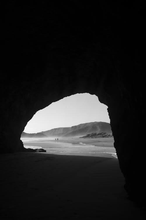 Fotobanka s bezplatnými fotkami na tému čierny a biely, jaskyňa, jaskyne
