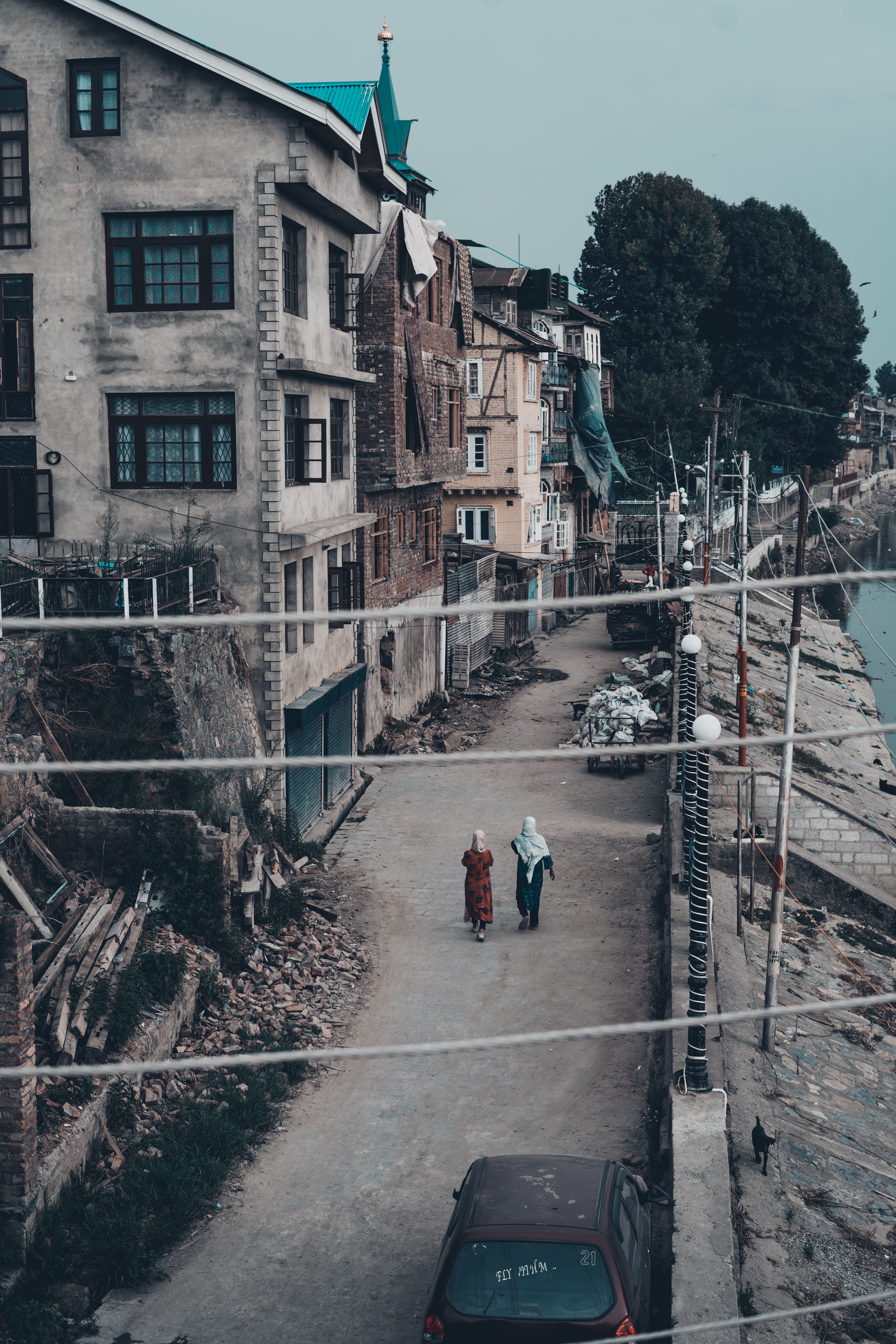 Crumbling Buildings Along Promenade in Srinagar · Free Stock Photo