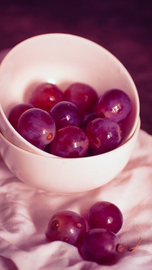 Grapes in a Bowl