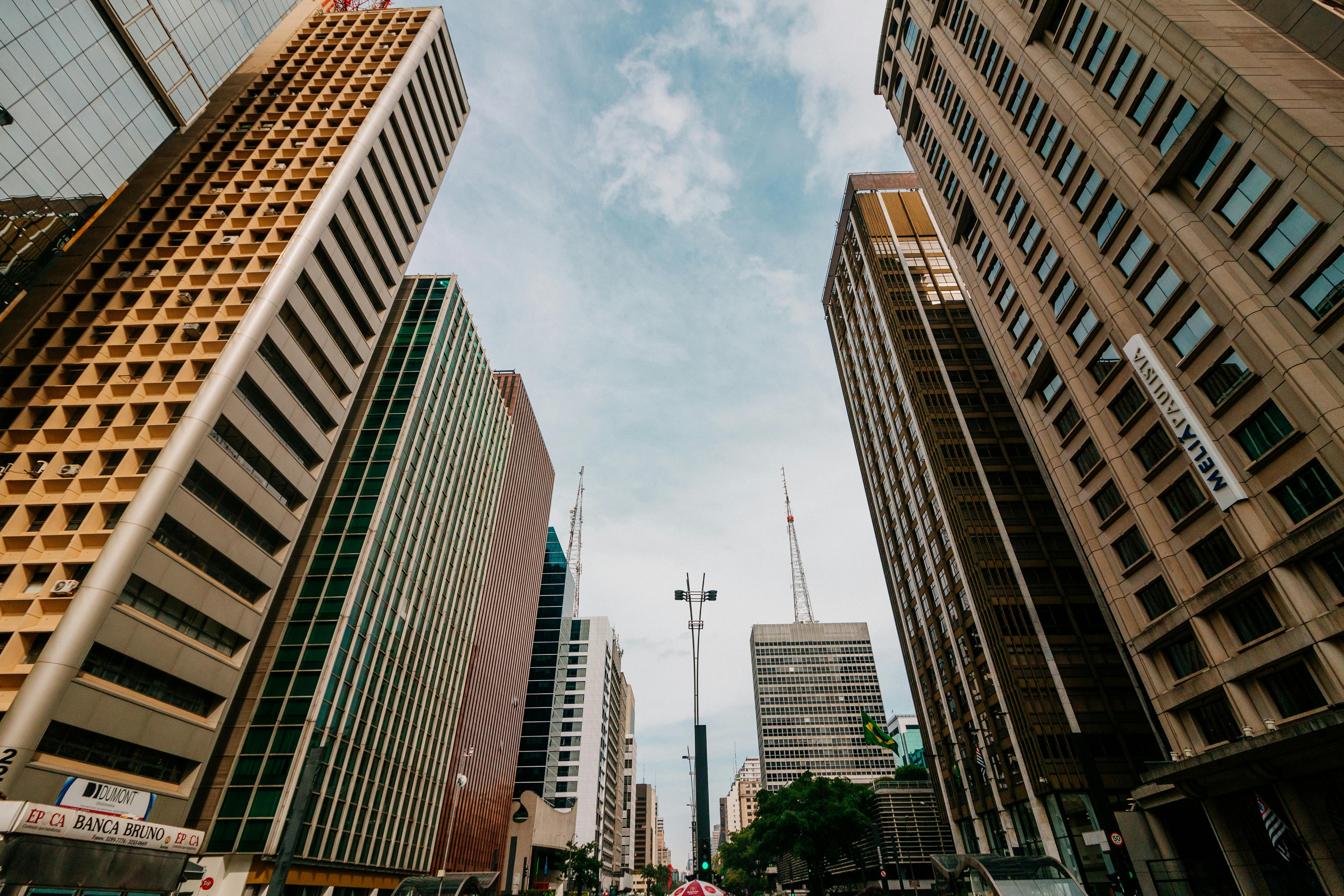 荣昌今日快讯，城市蝶变与还挺