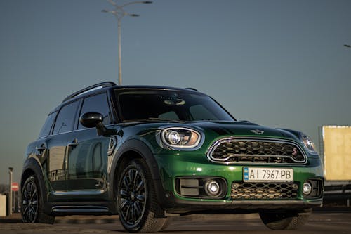 Front of a Green Mini Cooper