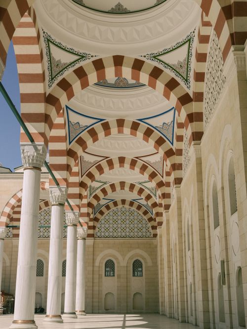 Free Intricate interior arches of Camlica Mosque in Istanbul, showcasing Islamic architecture. Stock Photo