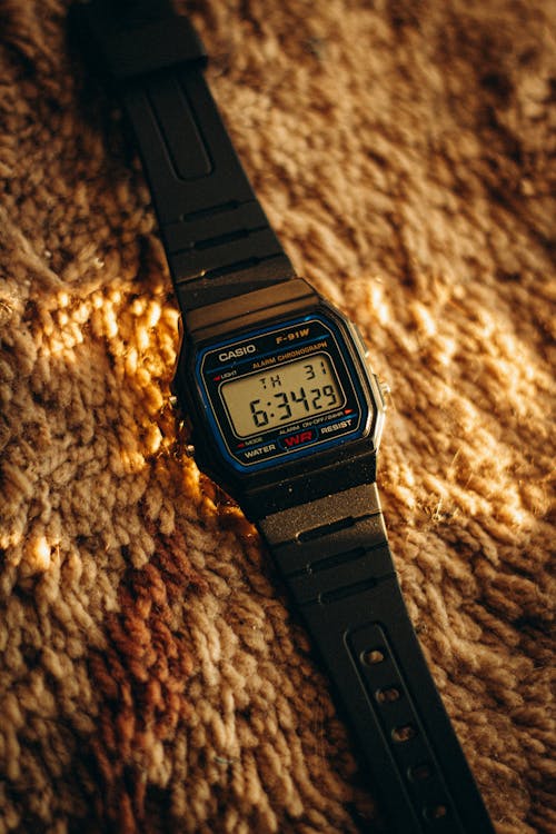 Gratis lagerfoto af armbåndsur, casio, lodret skud