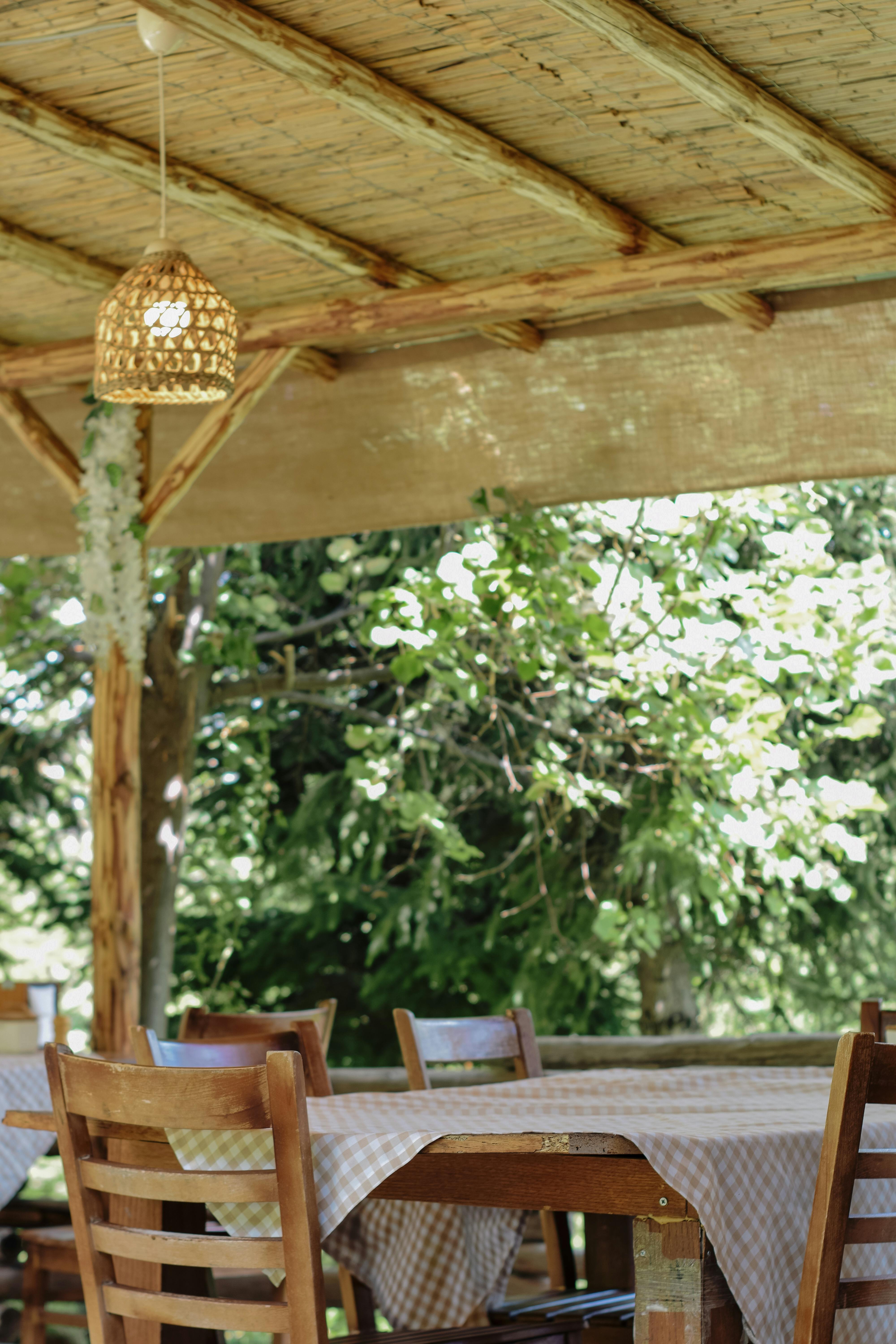 Gartenterrasse im Sommer