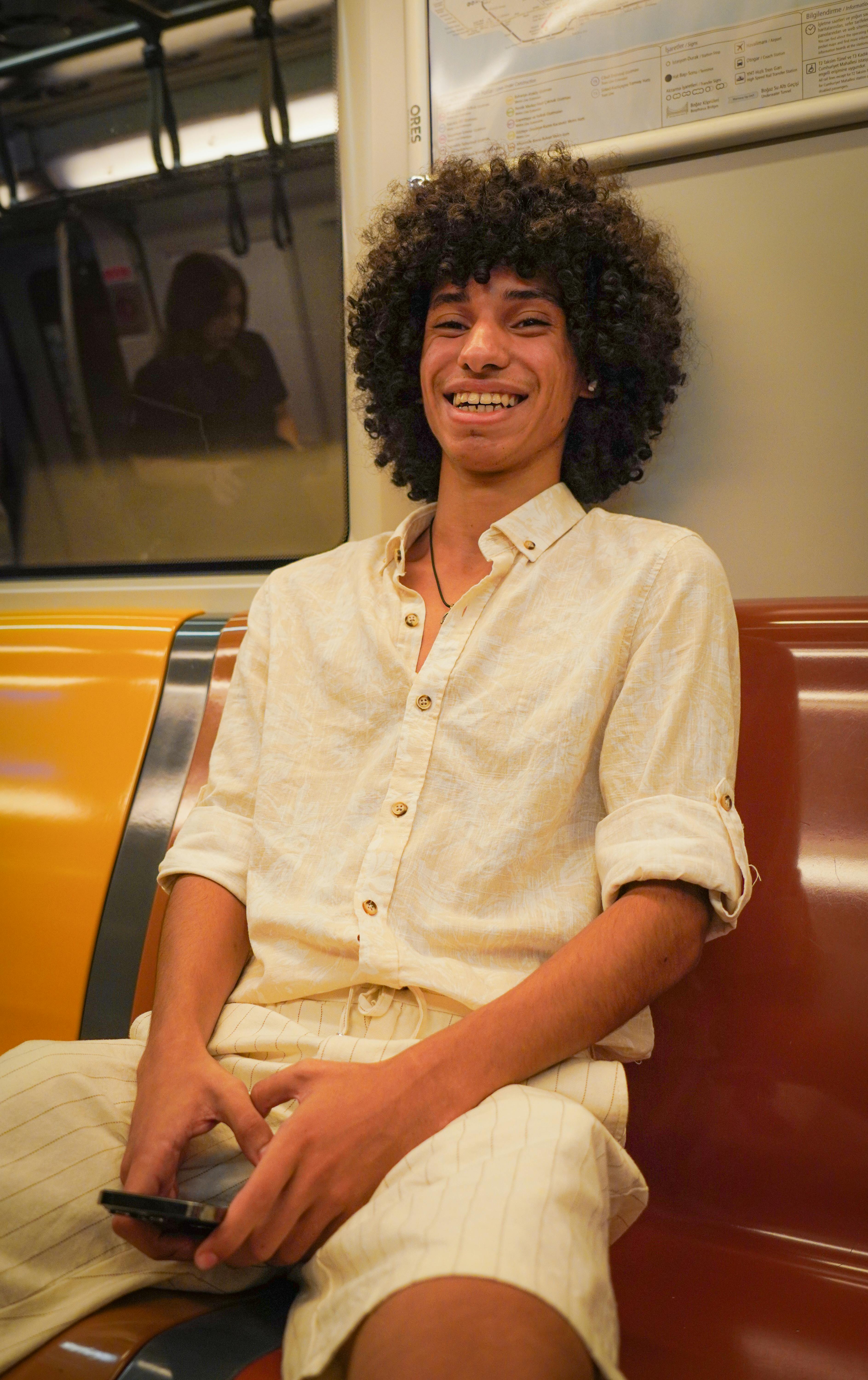 כיצד אירוח באווירת מסעות בעולם משנה את תפיסת התיירות?