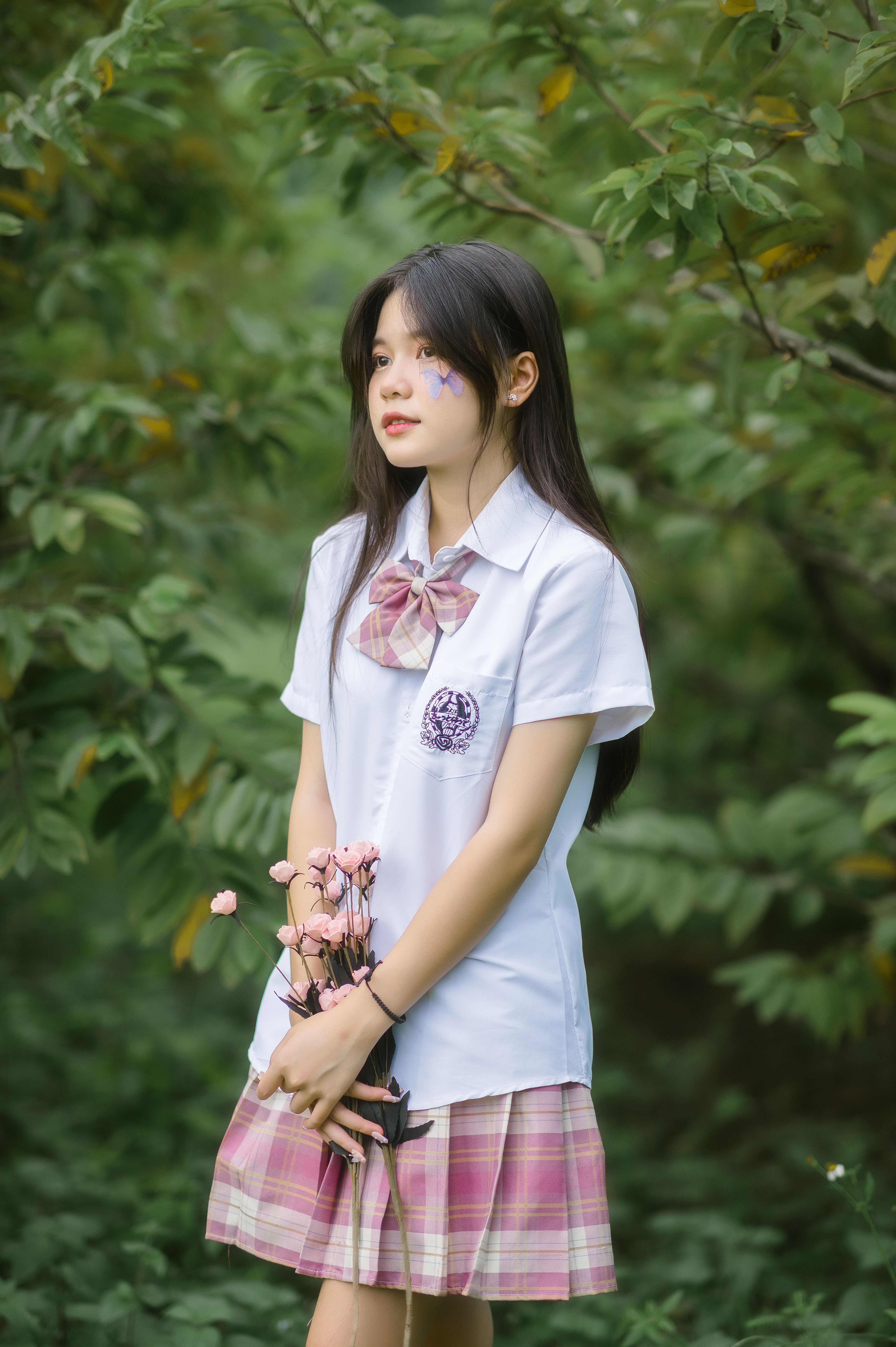Girl Standing Photos, Download The BEST Free Girl Standing Stock Photos ...