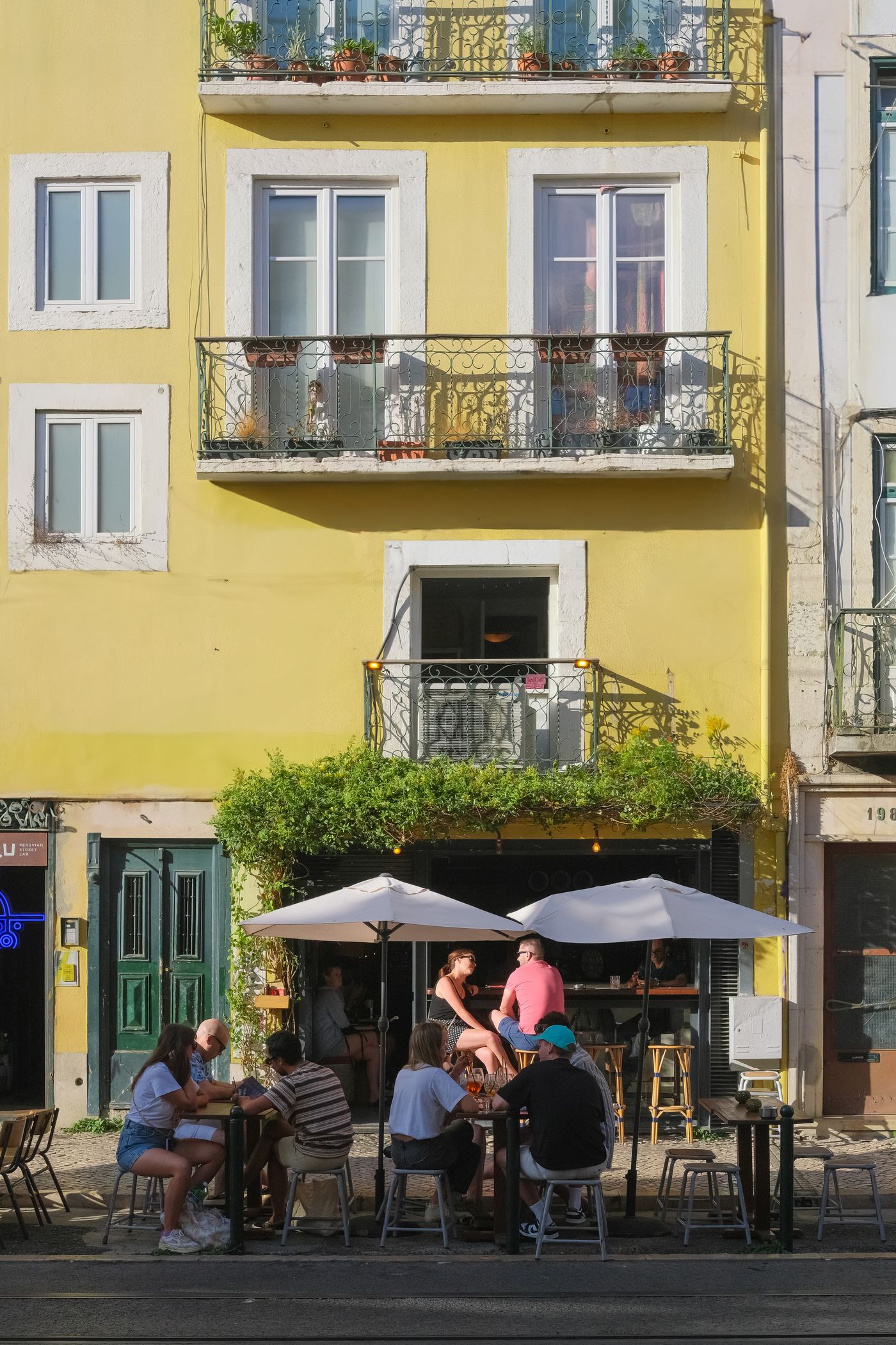 Language and Cultural Integration in Portugal: A Practical Guide for Americans