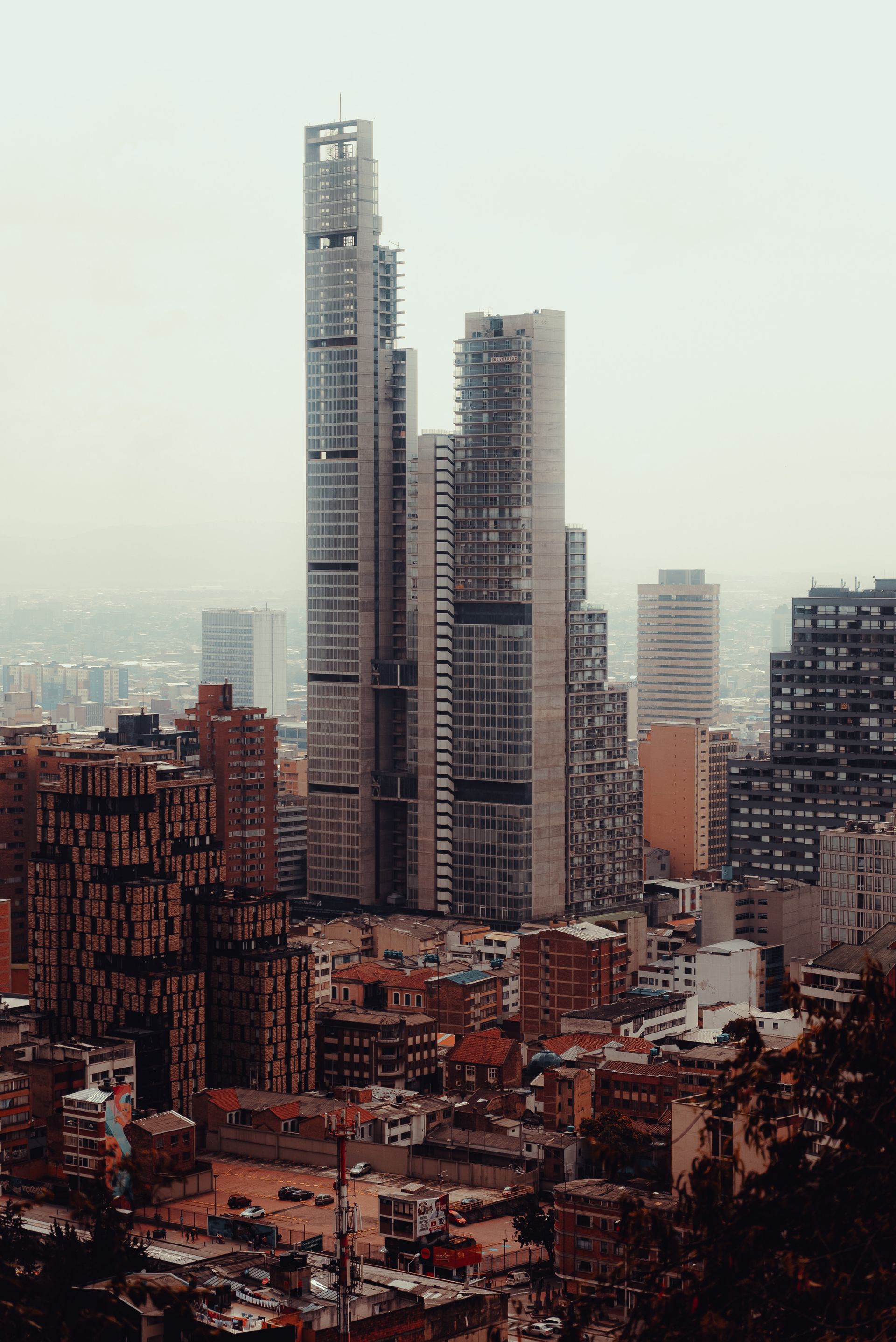 Edificios de Bogotá al atardecer