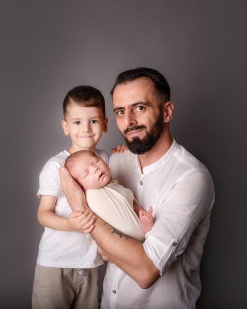 Free Father with Son and Baby Stock Photo