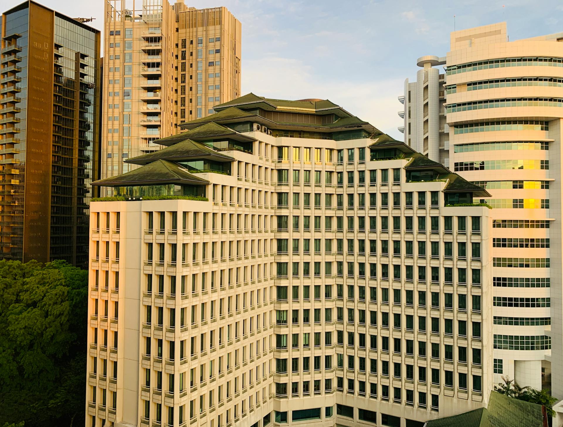 Stunning view of modern architectural buildings in Singapore during daylight.