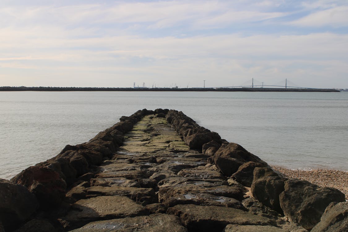 playa y paseo marítimo de la Puntilla