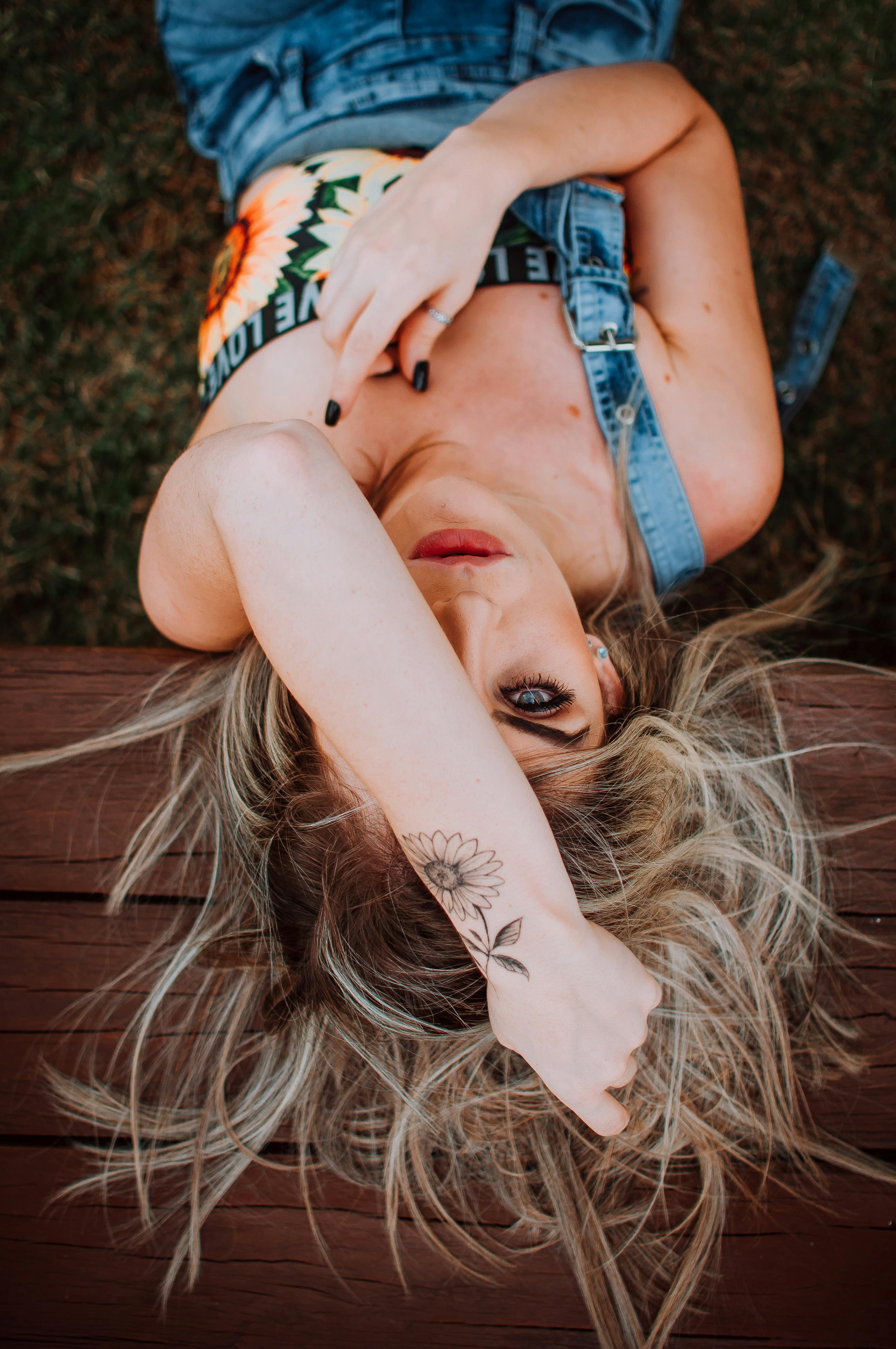 lowlights with medium hair