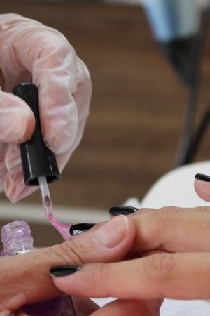 nails