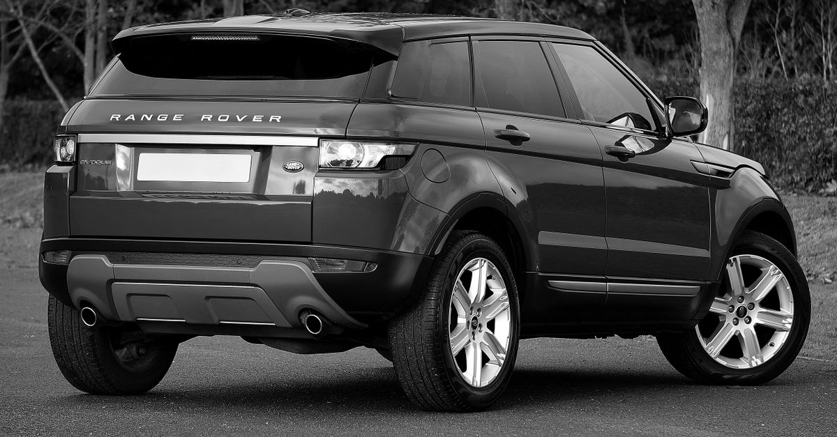 Профессиональные студийные фотографии автомобилей
