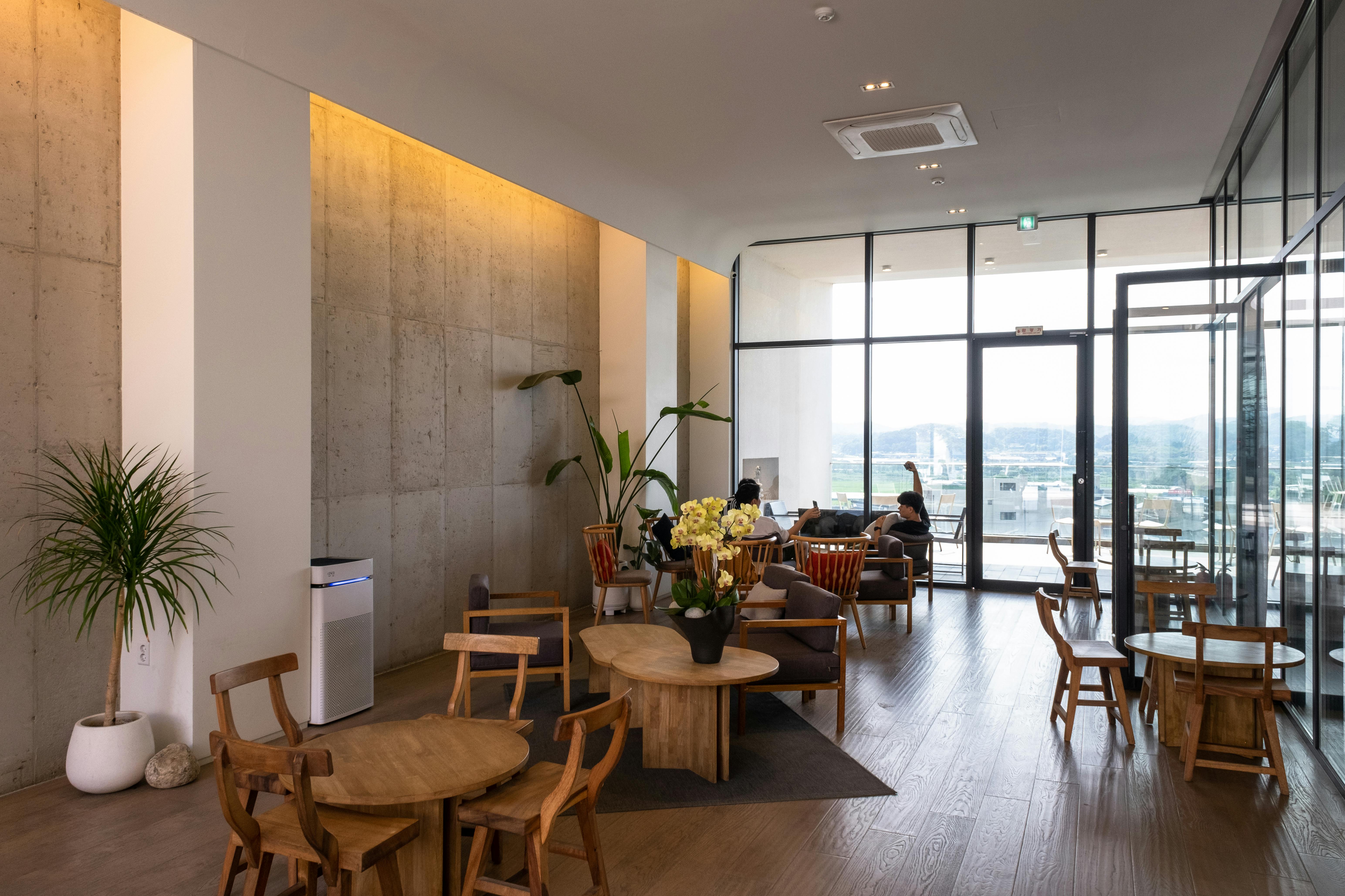 pexels-photo-18235152.jpeg?auto=compress&cs=tinysrgb&h=650&w=940