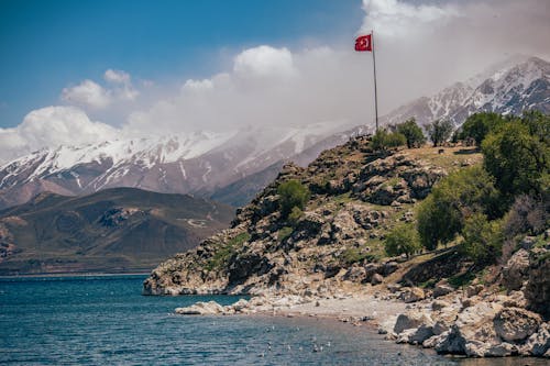 土耳其國旗, 山, 岸邊 的 免費圖庫相片