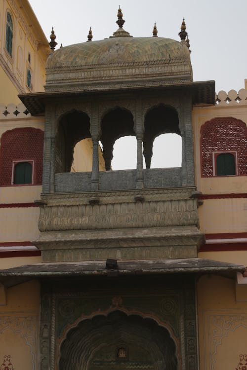 Gate of City Palace in Jaipur