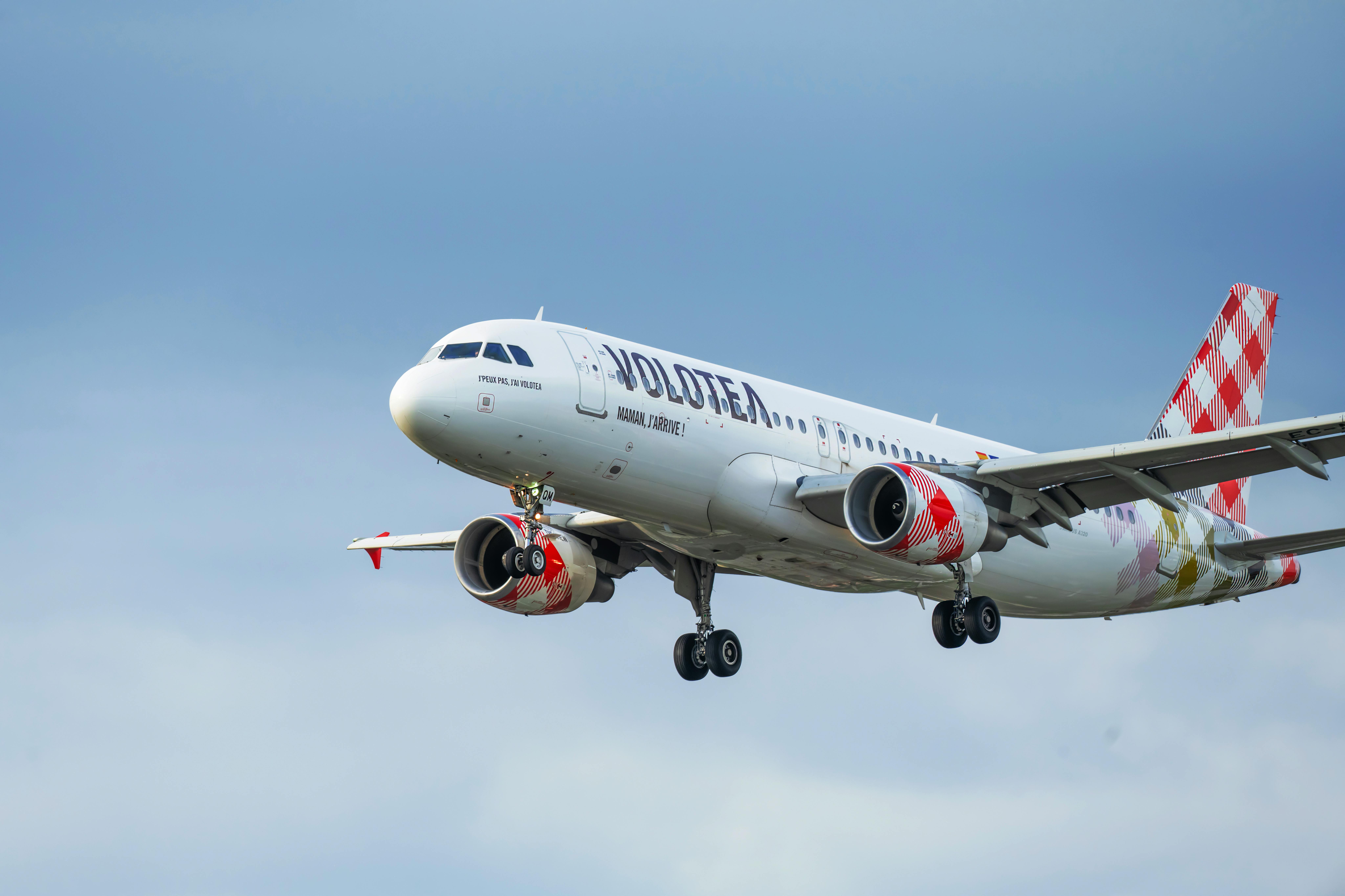 10 Best Budget Airlines Dominating Travel in the World in 2026 — Photo by Miguel Cuenca on Pexels