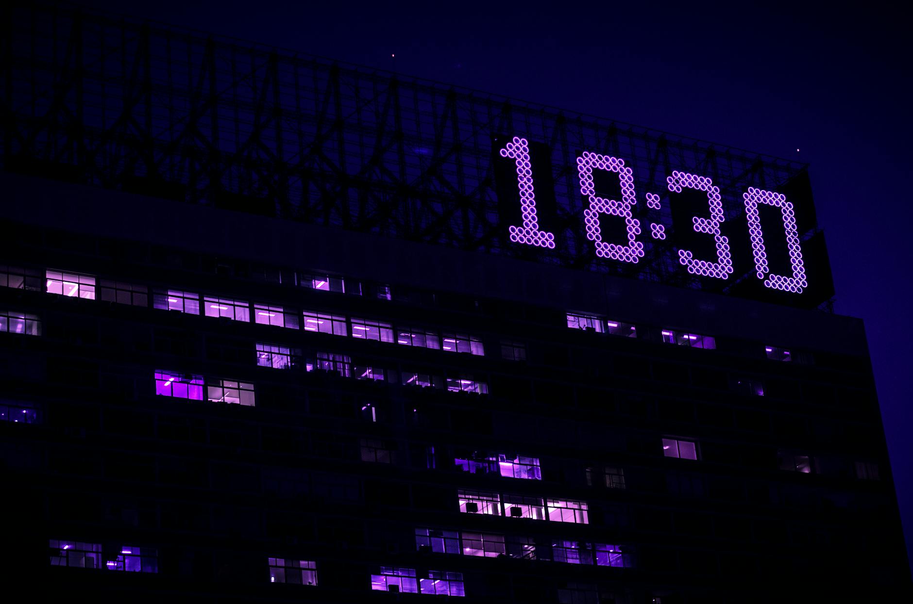 Time Displayed on Top of a Building