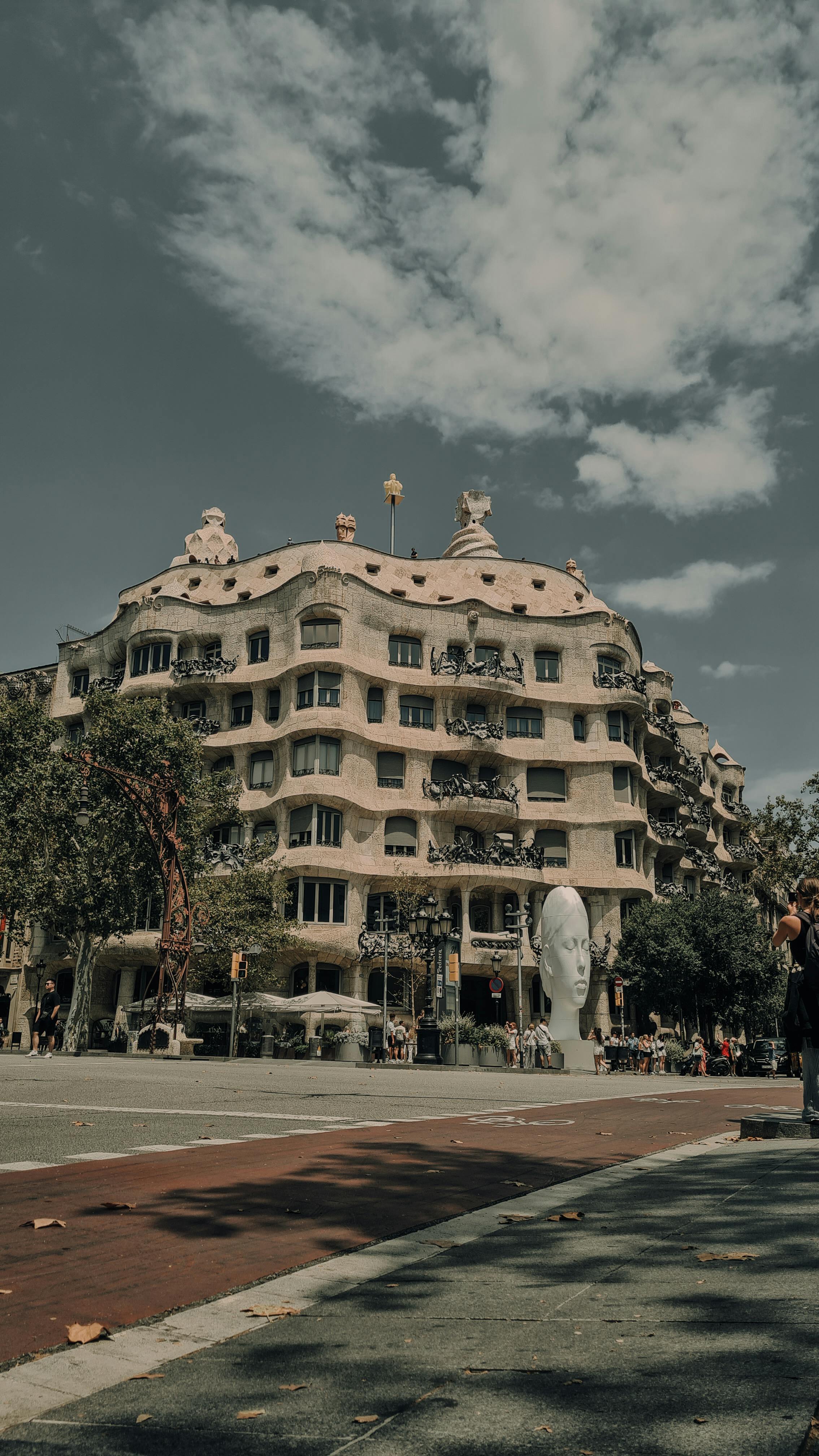 casa mila in barcelona