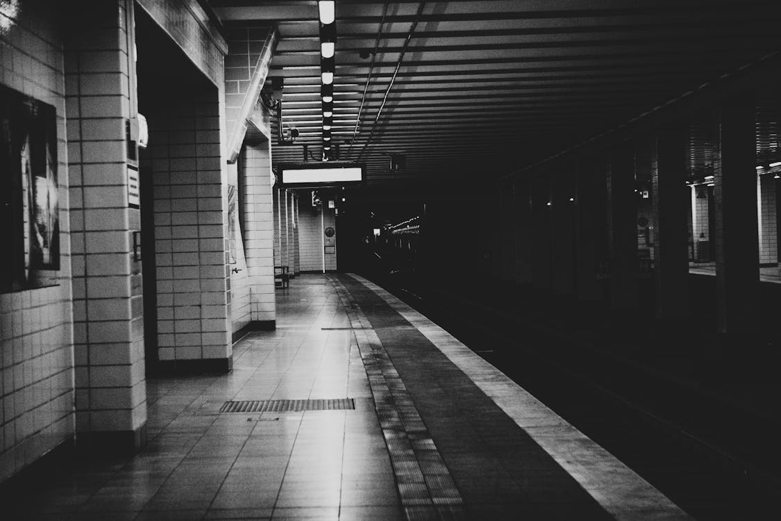 プラットフォーム, 地下鉄, 白黒の無料の写真素材