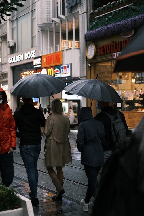 Ilmainen kuvapankkikuva tunnisteilla ihmiset, katu, katukiveys