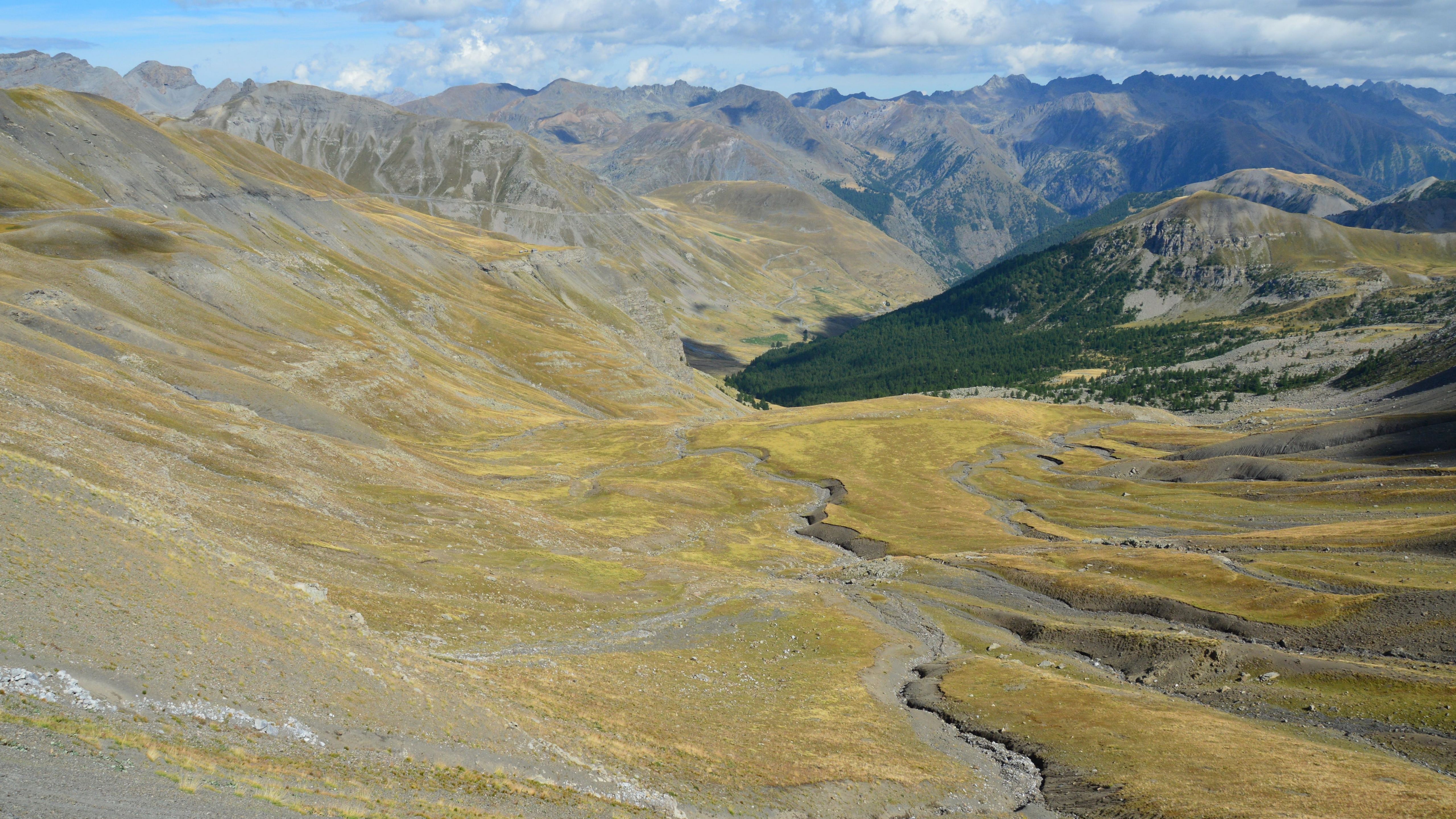 View of a Large Mountain Valley · Free Stock Photo