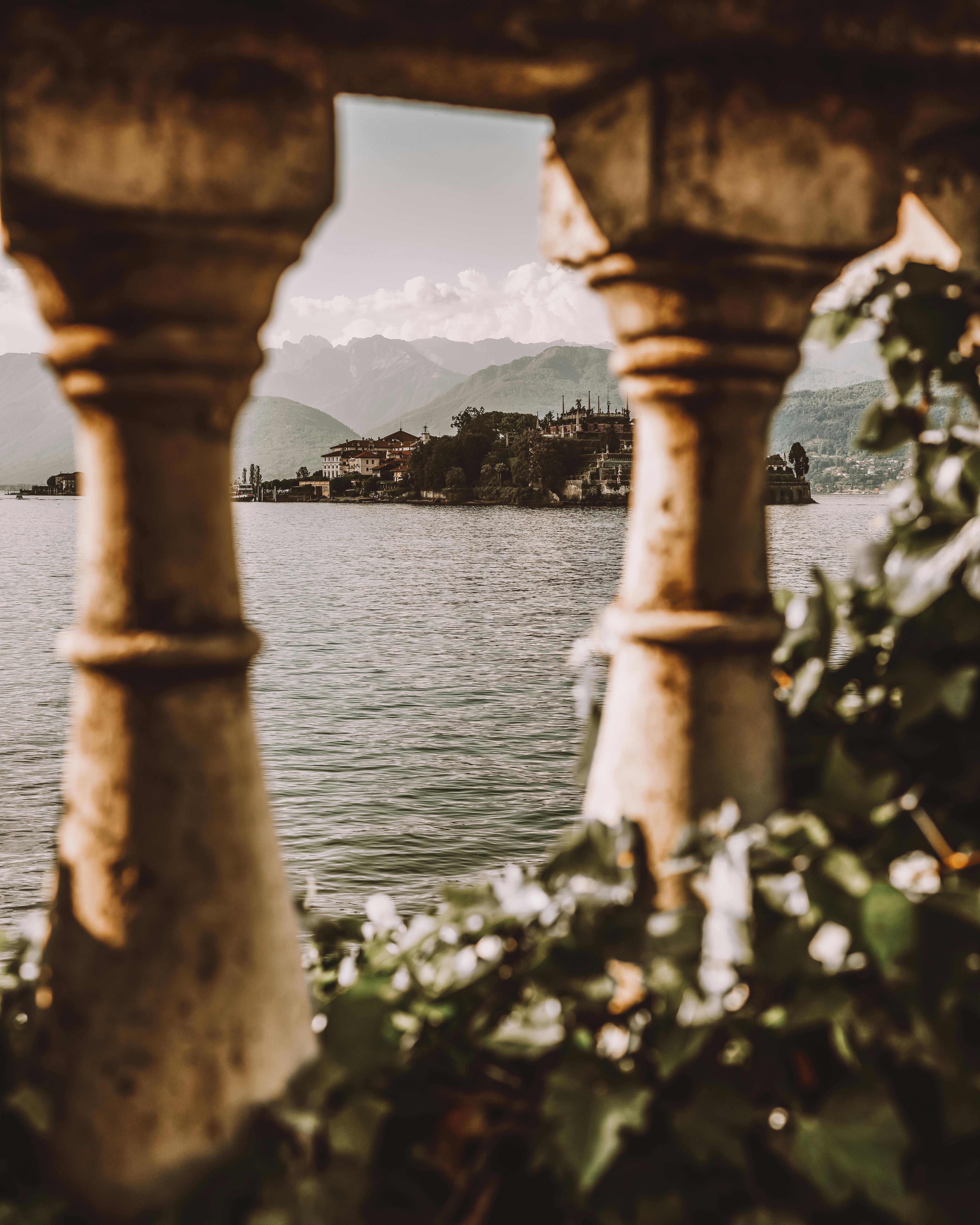 island on lake como in italy