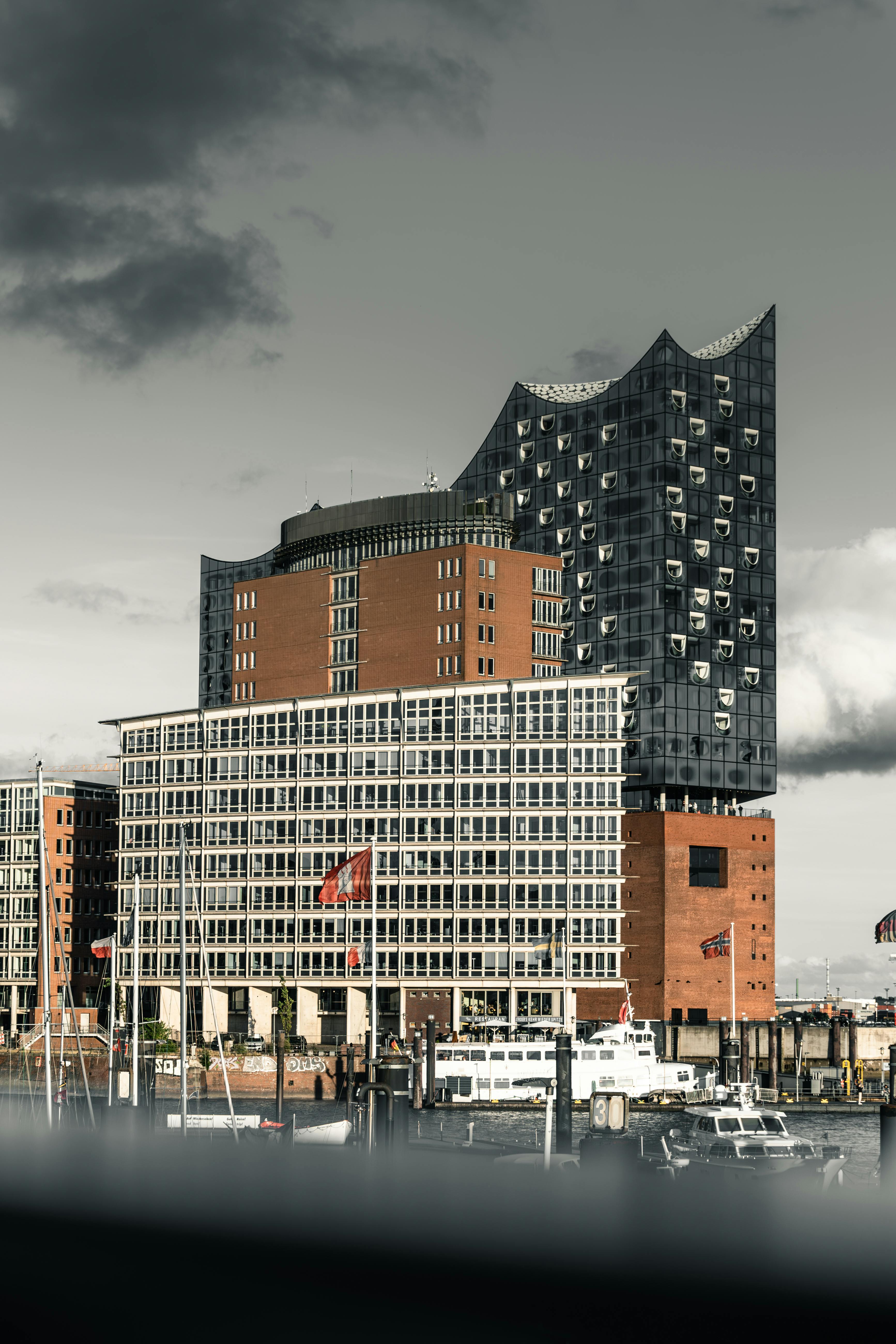 <b>Semarang: Kota Pelabuhan dengan Akulturasi Budaya yang Unik</b>