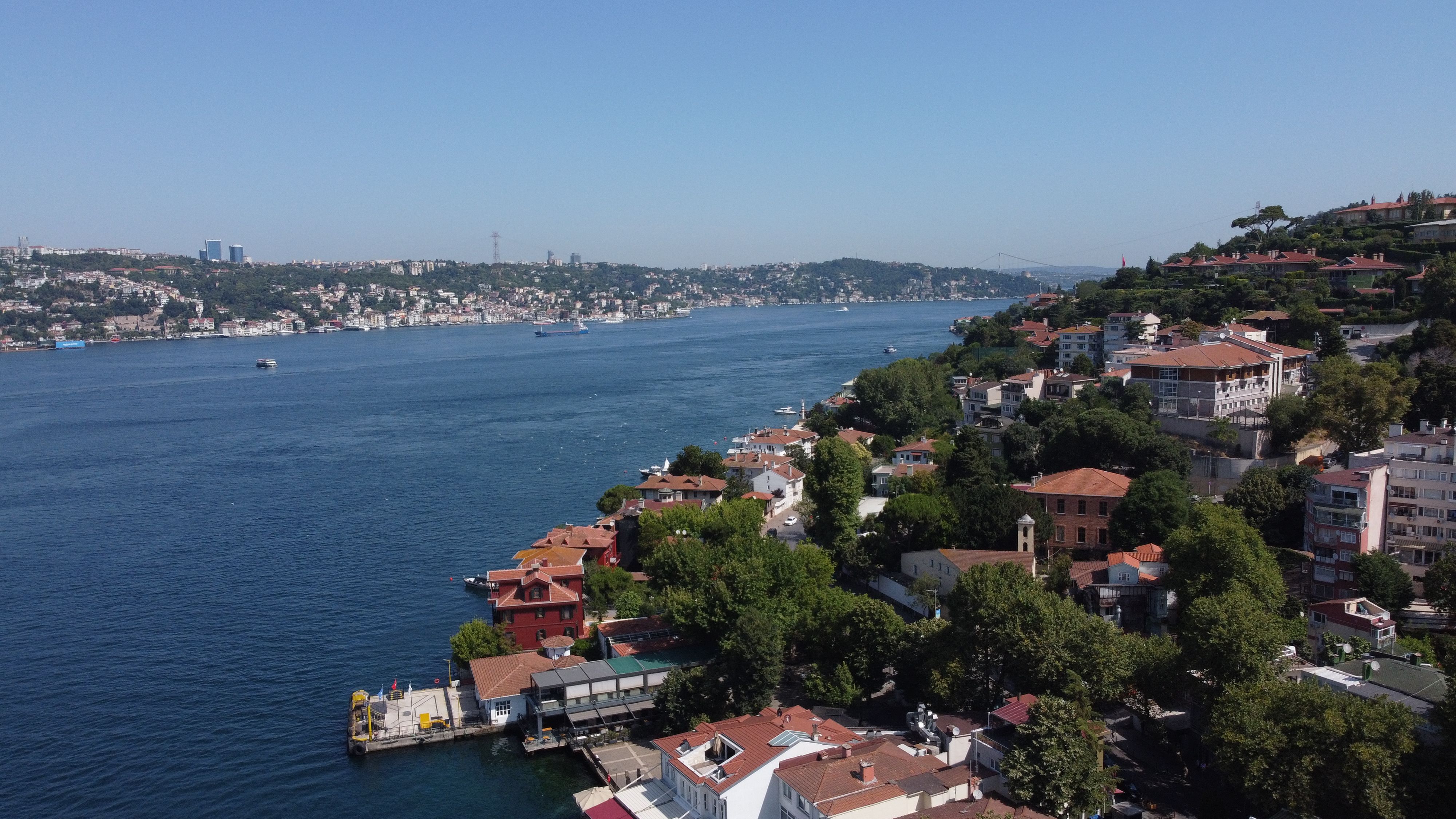 Aerial View of the Bosphorus Strait in Istanbul · Free Stock Photo