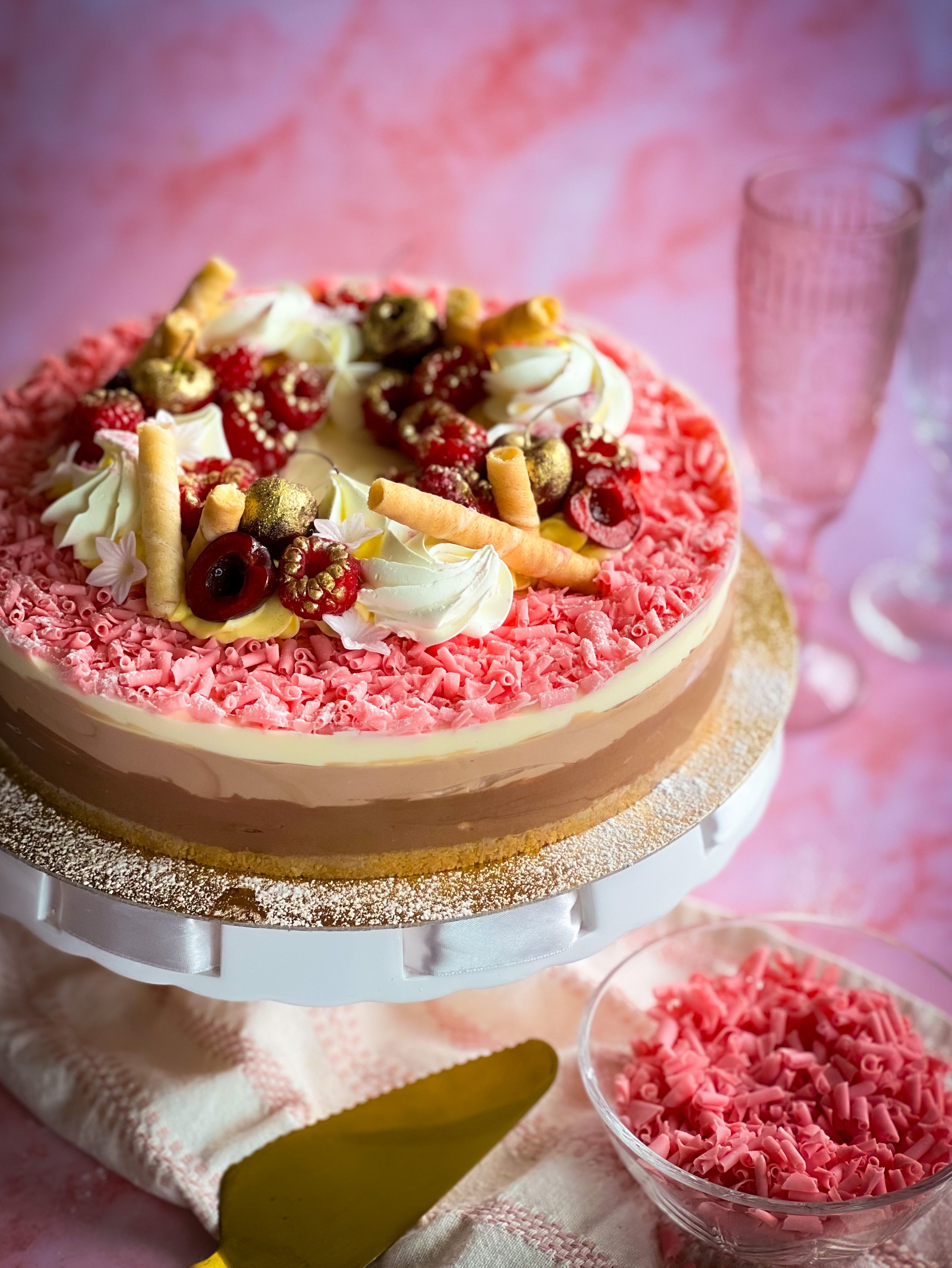 Photo gratuite de affichage élégant, art culinaire, art du gâteau ...