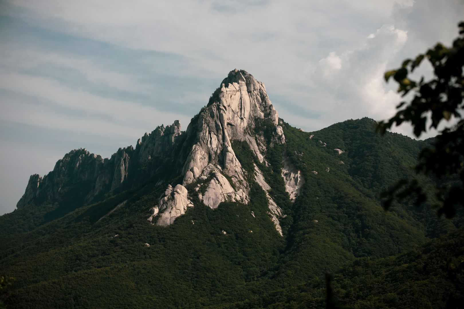 Seoraksan National Park Guide: Korea's Most Dramatic Mountain Landscape