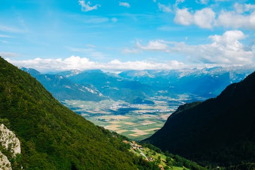 Darmowe zdjęcie z galerii z dolina, góra, lato