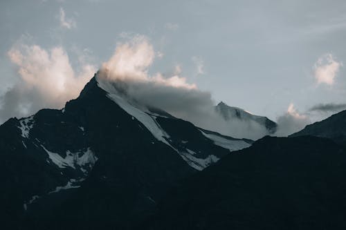 Kostenloses Stock Foto zu berge, gebirge, gipfel