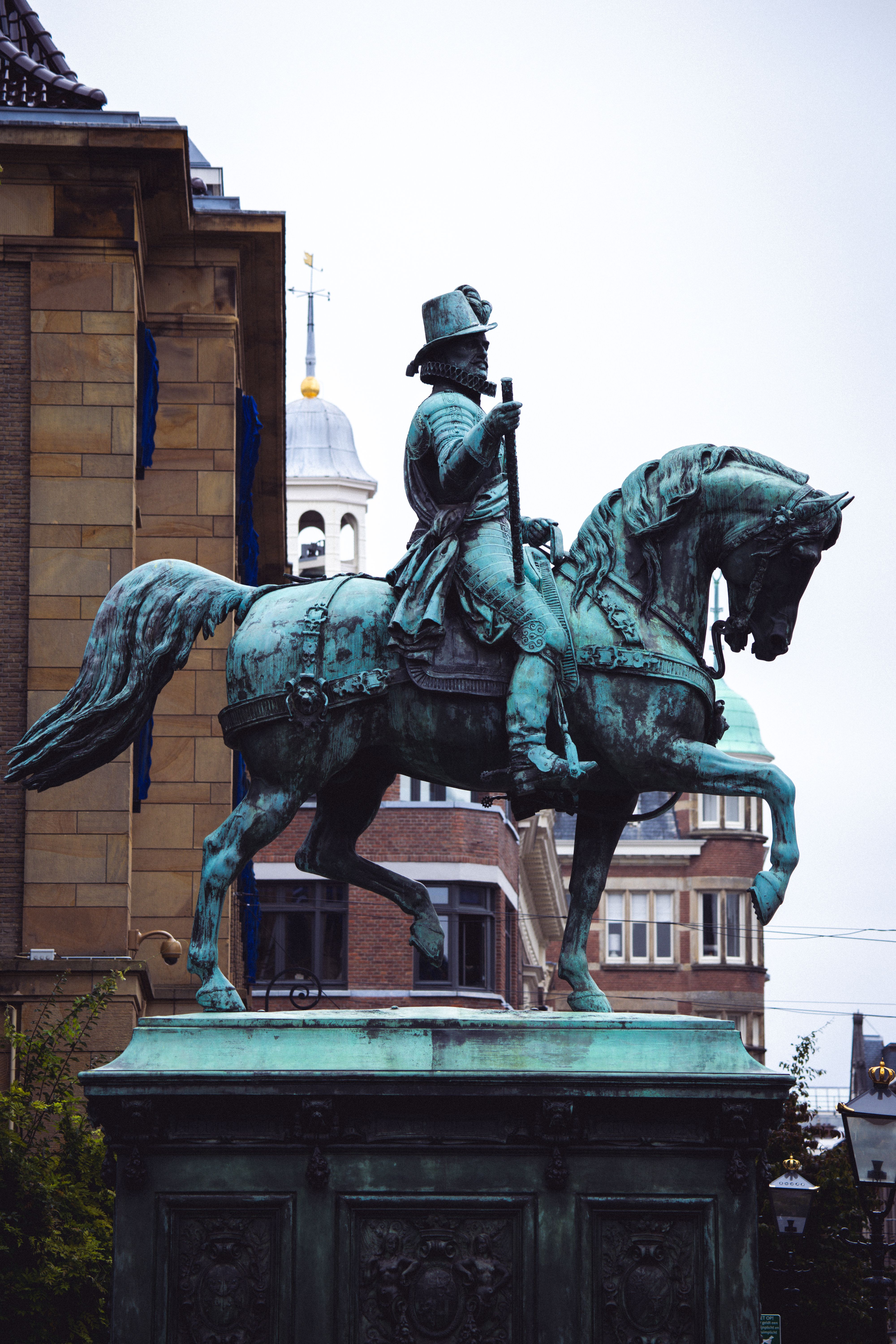 Statue of Man on Horse in City · Free Stock Photo