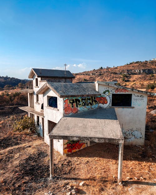 Foto d'estoc gratuïta de abandonat, àrid, casa