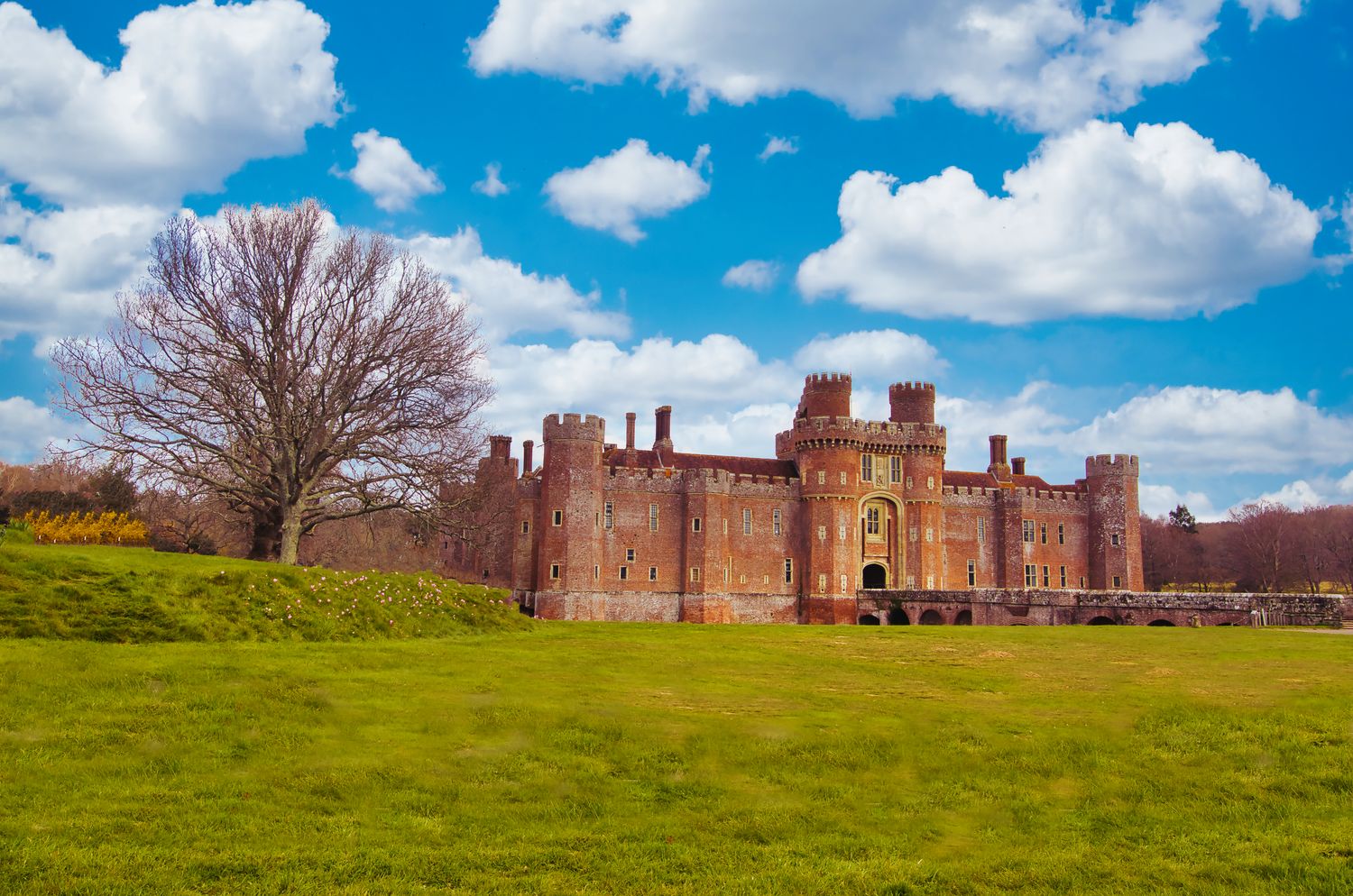 Castle In The Countryside Countryside Castle Photos, Download The BEST Free Countryside Castle ...
