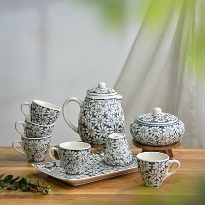 Blue-and-white porcelain tea set on a tray — photo by Sứ Bát Tràng on Pexels