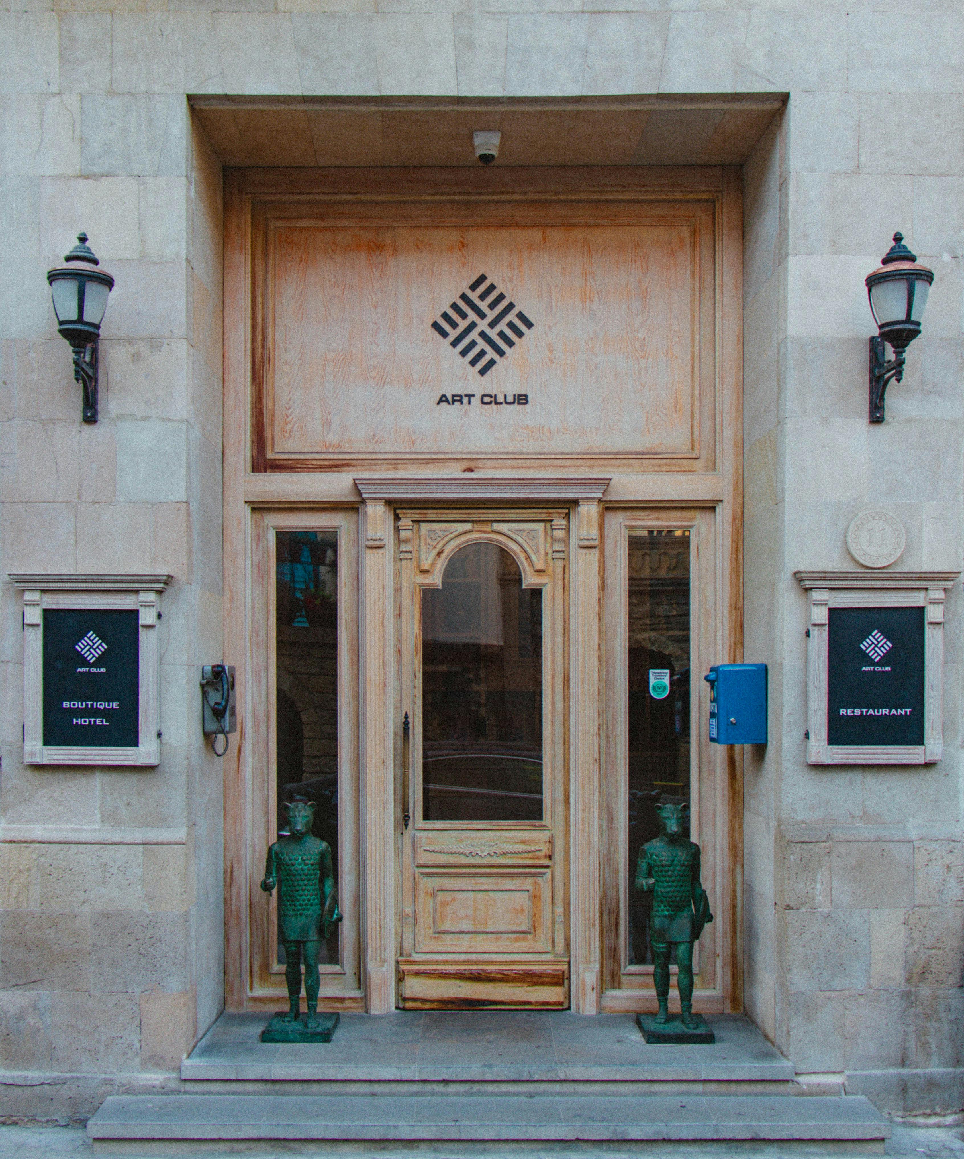 Hotel Downtown Autograph Collection Review: Is It Worth Your Stay? 4 How Hotel Downtown Autograph Collection Compares to Other Boutique Hotels Downtown