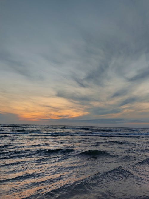 Scenic Seascape at Dusk 