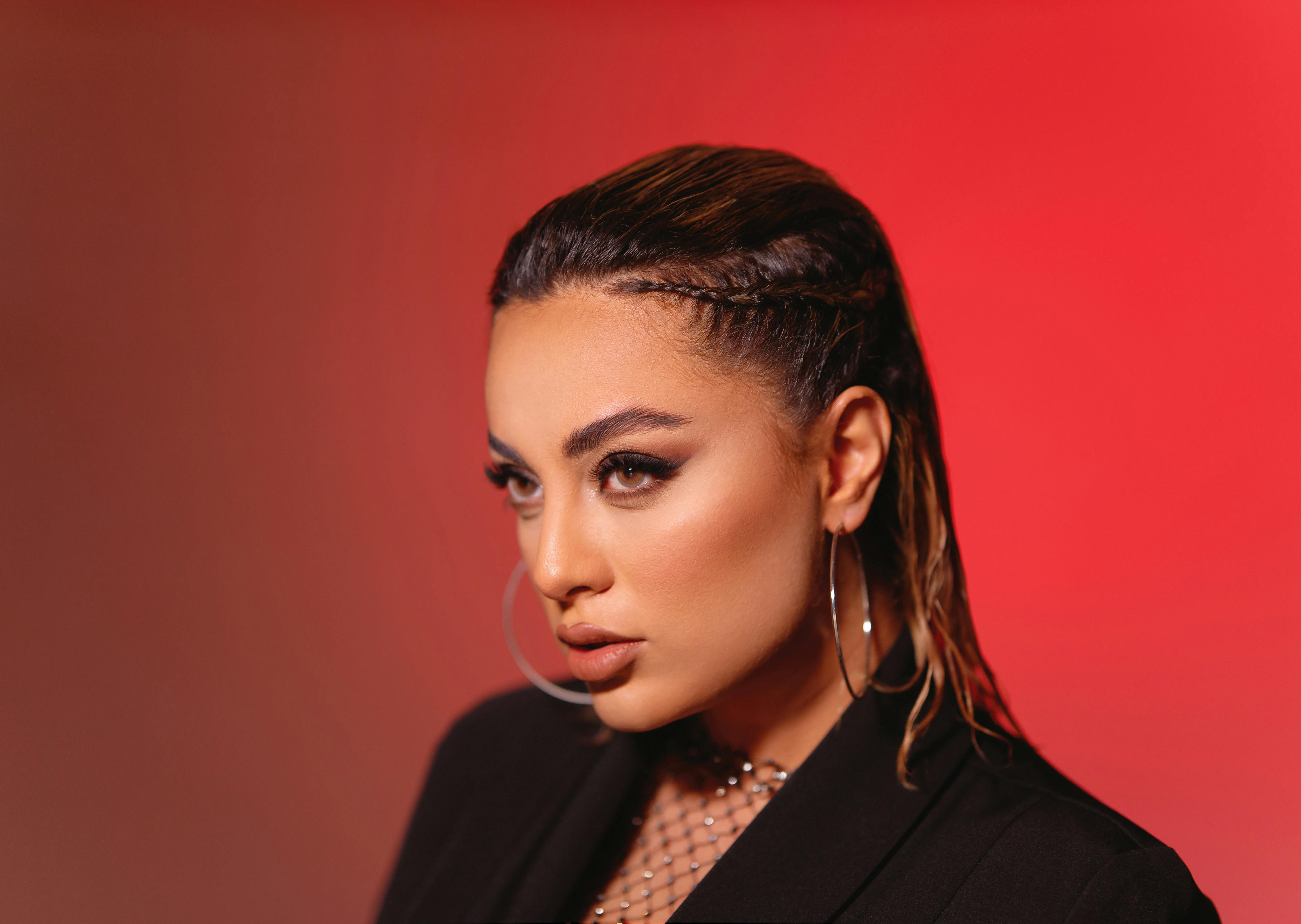 celebrity news, pop culture trends, entertainment industry, celebrity lifestyle, music awards, Celebrity & pop culture — Phot
