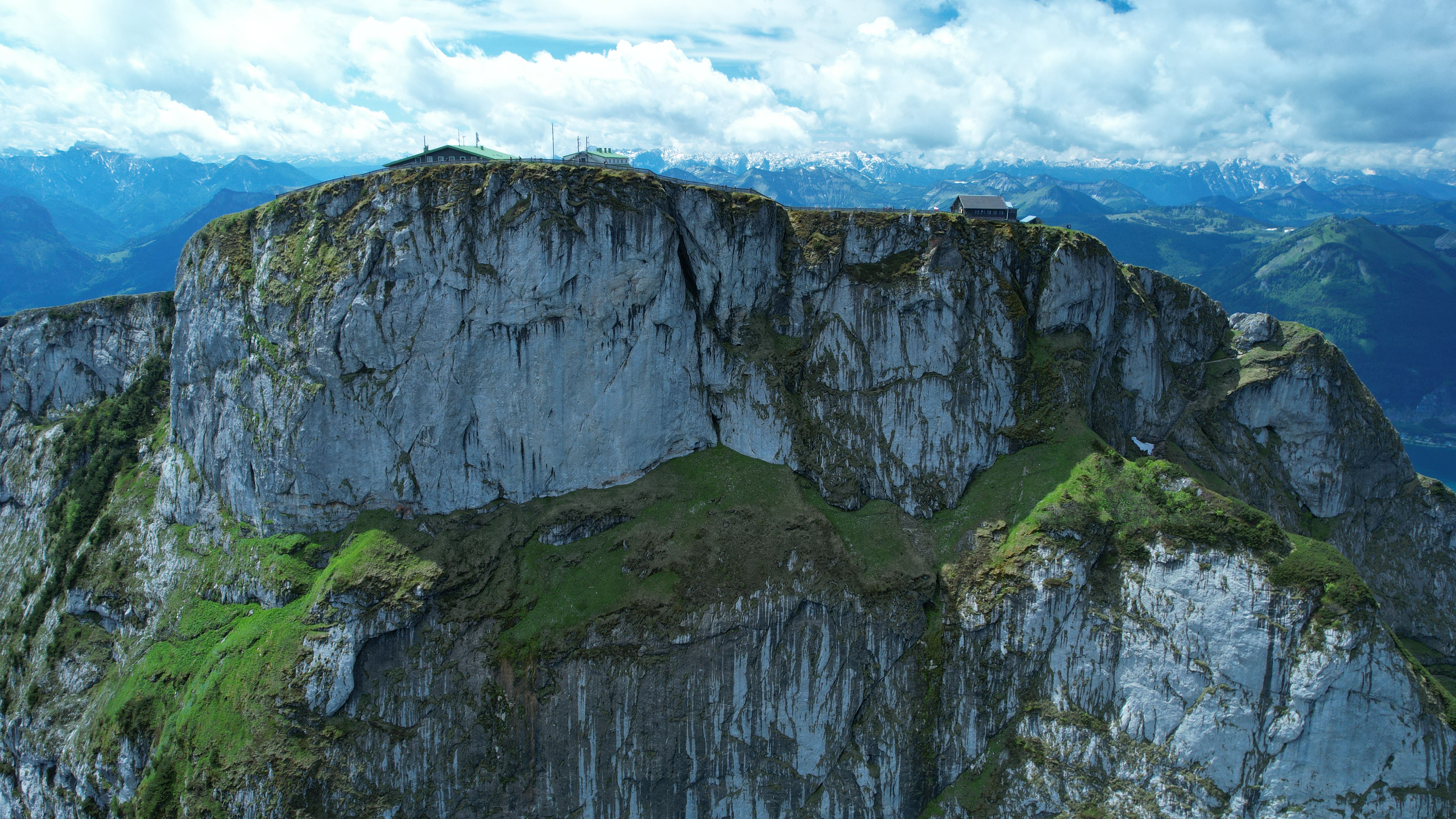 Strobl